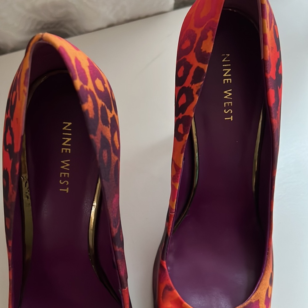 Cheetah print pink, orange and purple heels from Nine West size 8.5 - Picture 3 of 5